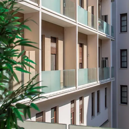 Vittoria Flat 18 - * Milánó